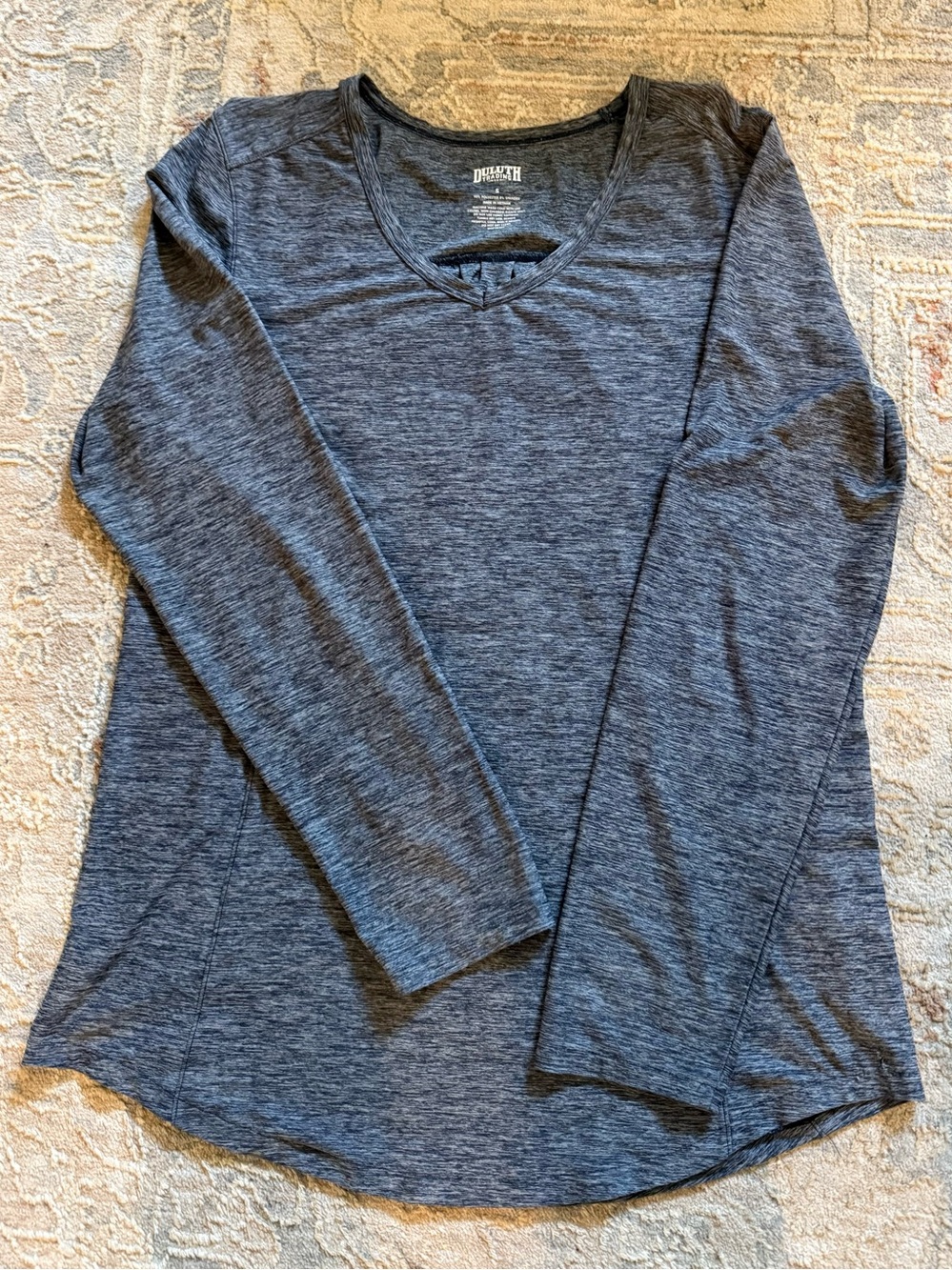 Duluth trading Heather Charcoal Long Sleeve V-Neck Top armachillo women small